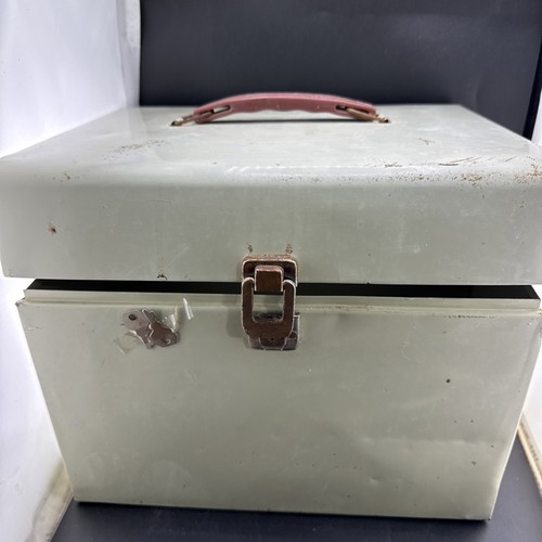 Vintage metal filling cabinet - filling,