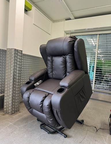 Electric rise recliner - recliner, winged