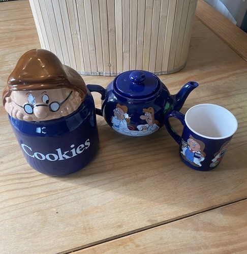 Wade tetley tea set - tetley, •