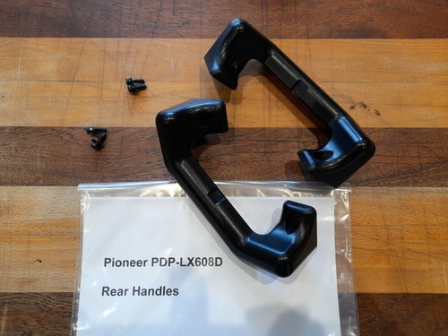 Pioneer rear carrying handles - rear,