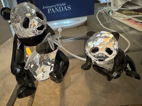 Signed swarovski 2009 - -,