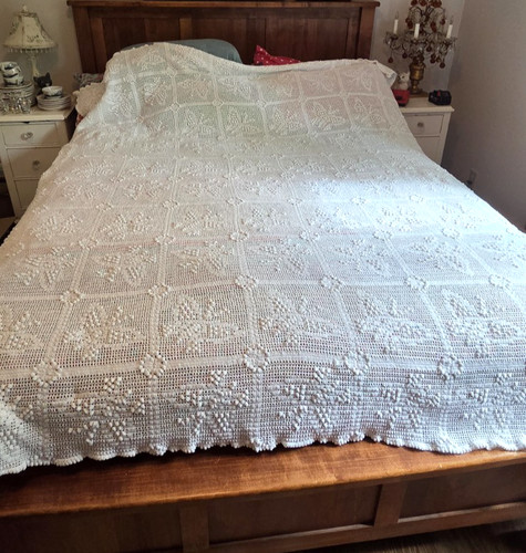 Antique filet crochet - antique,