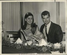 1967 Press Photo Katherine Nolan Kammer with Sewall Oertling at a luncheon party