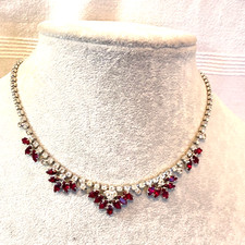 Vintage sparkly necklace