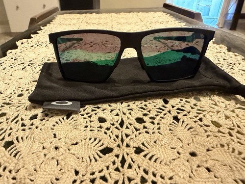 Oakley sunglasses futurity sun - oakley,