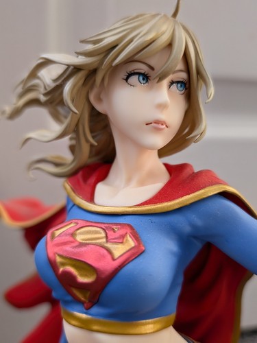 Kotobukiya comics supergirl - comics,