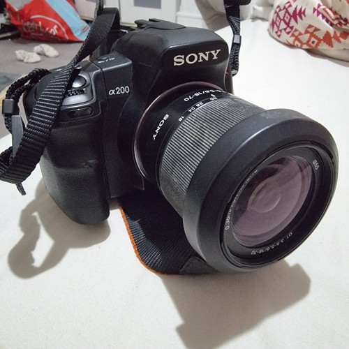 Sony alpha a200 - alpha,