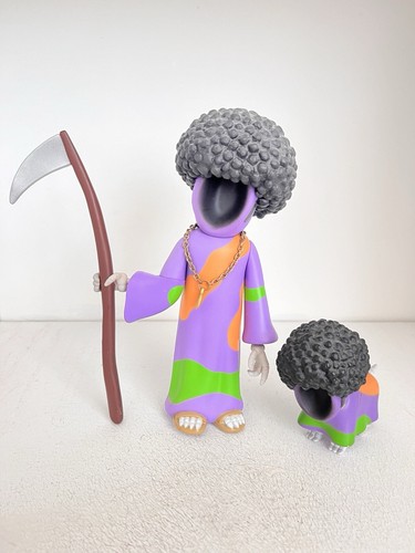 Mezco toyz family - toyz, guy