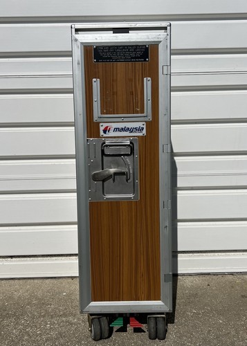 Vtg malaysia airlines - malaysia, half
