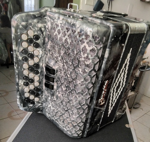 Key accordion silver - key,
