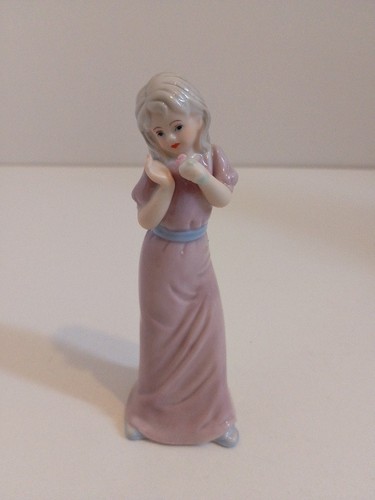 Porcelain figurine young - porcelain, of