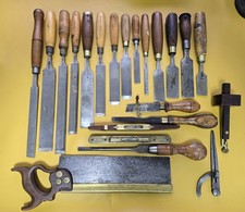 Mathieson Vintage Woodworking Tools Joblot Chisels Saw Levels Etc 22 X Mathieson