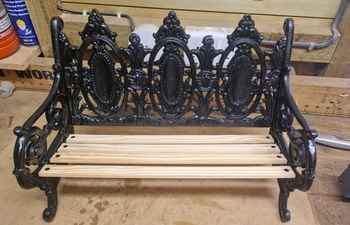 Vintage minature cast iron - minature,