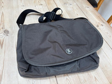 Crumpler 'The Barnie' large