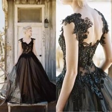 Vintage Black Wedding Dresses Lace Applique Sweetheart A-Line Gothic Bridal Gown