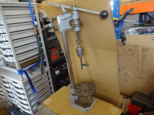 Universal pillar drill type