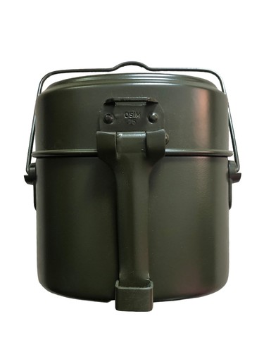 Italian mess tins army cook