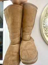 Bearpaw Beige Suede/Real