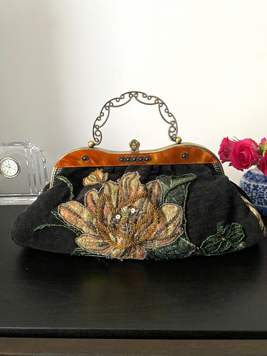True vintage leko - true, black