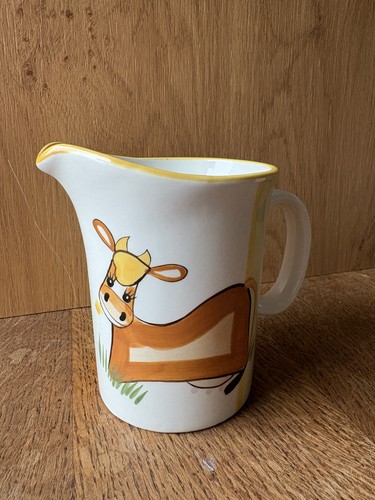 Jersey pottery cow milk or - -,