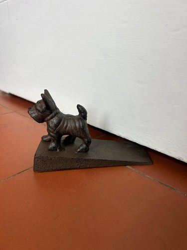 Cast iron scottie dog - cast,