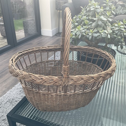 Vintage wicker shopping basket - shopping,