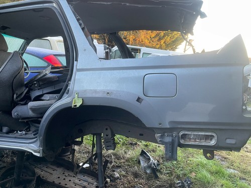 Toyota hilux surf fuel flap - fuel,