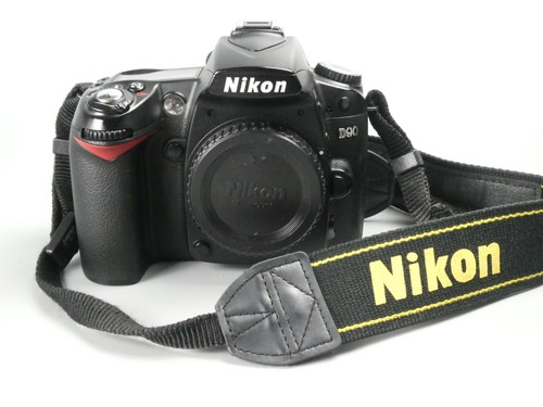 Nikon d90 dslr - nikon,