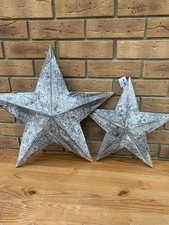 2 Wooden Barn Stars 1 Large 1 Small