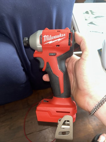 Milwaukee m18 cblid 18v - milwaukee,