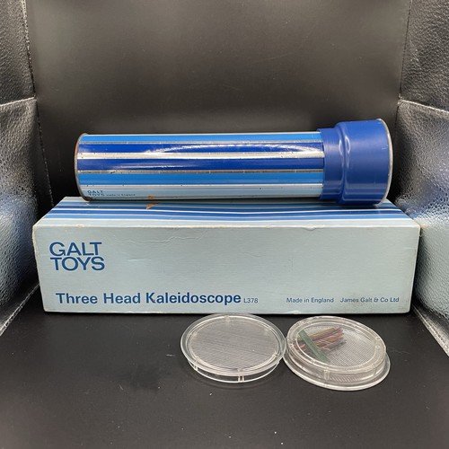 Three headed kaleidoscope gant - headed,