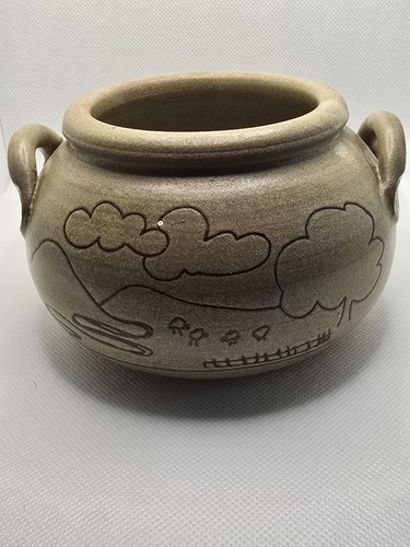 Hand made pottery vintage - hand,