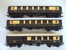 3 x Triang Pullman cars No. 79, unnamed, Anne - unboxed