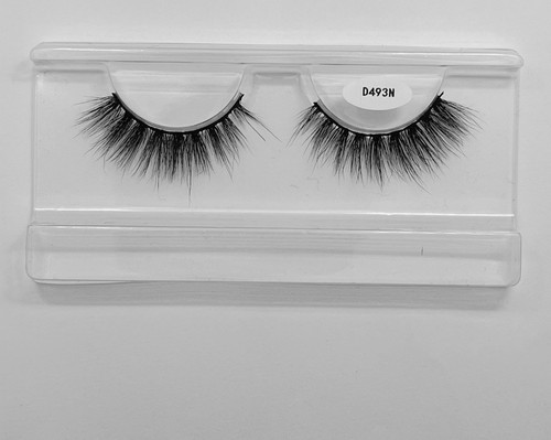 Dramatic full bold eyelashes - bold,