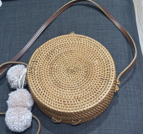 Round rattan woven crossbody - round,