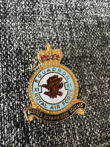 Enamel pin badge royal air - enamel,