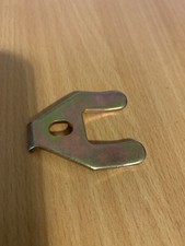 MG MIDGET 1500 SPEEDOMETER CABLE RETAINING PLATE 22G1711 GENUINE NOS PART