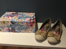 Irregular Choice fancy freebow court shoes - Size 7