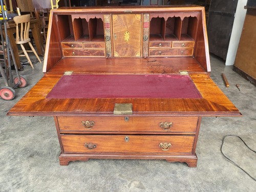 Antique mahogany small - , bureau
