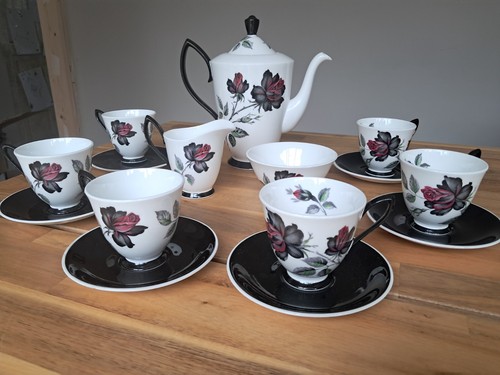 Royal albert masquerade - albert, tea