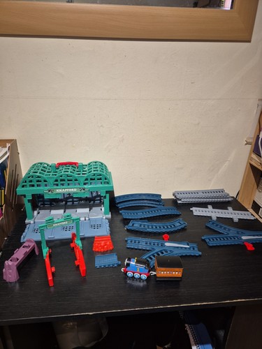 Thomas knapford station set - thomas,