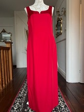 Nearly new DEBUT size 16 ladies long dress in excellent condition