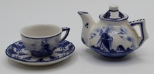 VINTAGE DEMITASSE JDA DELFT DELFTS BLUE TEAPOT CUP SAUCER SET HANDPAINTED 4pcs
