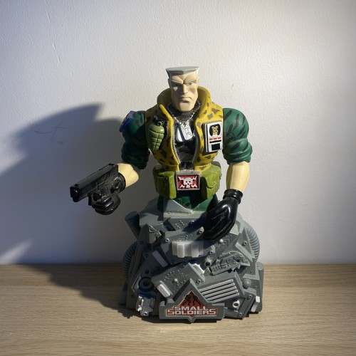 Vintage small soldiers - small, major