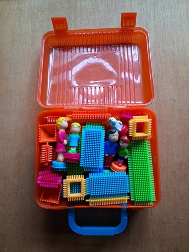 Stickle bricks carry - carry, with