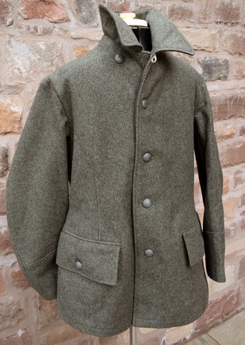 New vintage 100 wool - 100%,