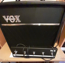 Vox VT20+ Valvetronix Guitar Modelling Amp with Effects +footswitch near mint