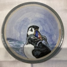 Highland Stoneware Scottish Pottery. Plate/Wall Hanging 15 cms Puffin (i)
