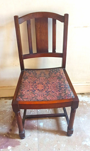 Set arts n crafts period - of,