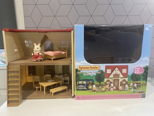 Sylvanian families red roof - families,
